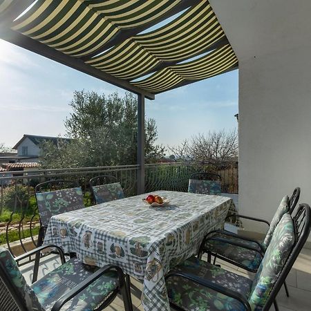 Apartment Viviana Pula Exterior photo
