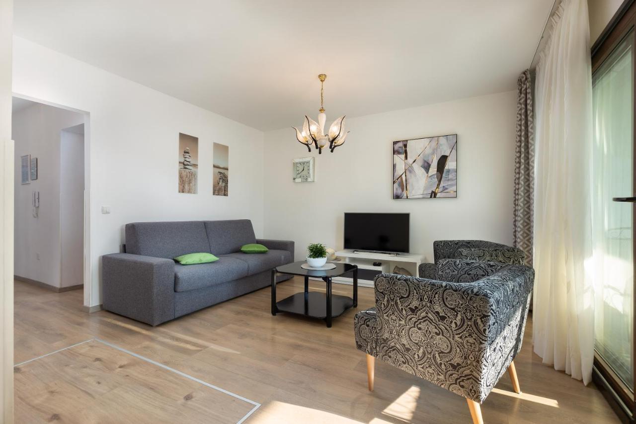 Apartment Viviana Pula Exterior photo