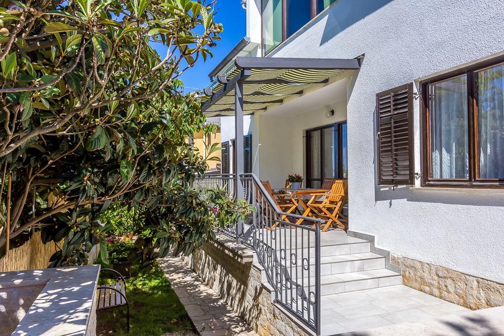 Apartment Viviana Pula Exterior photo
