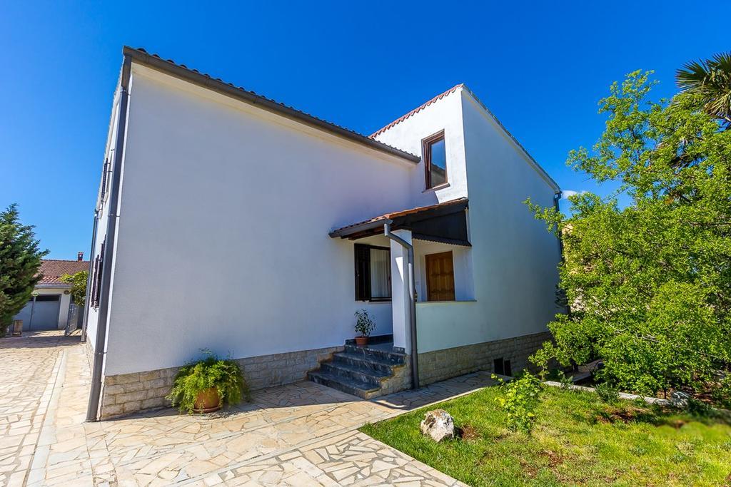 Apartment Viviana Pula Exterior photo